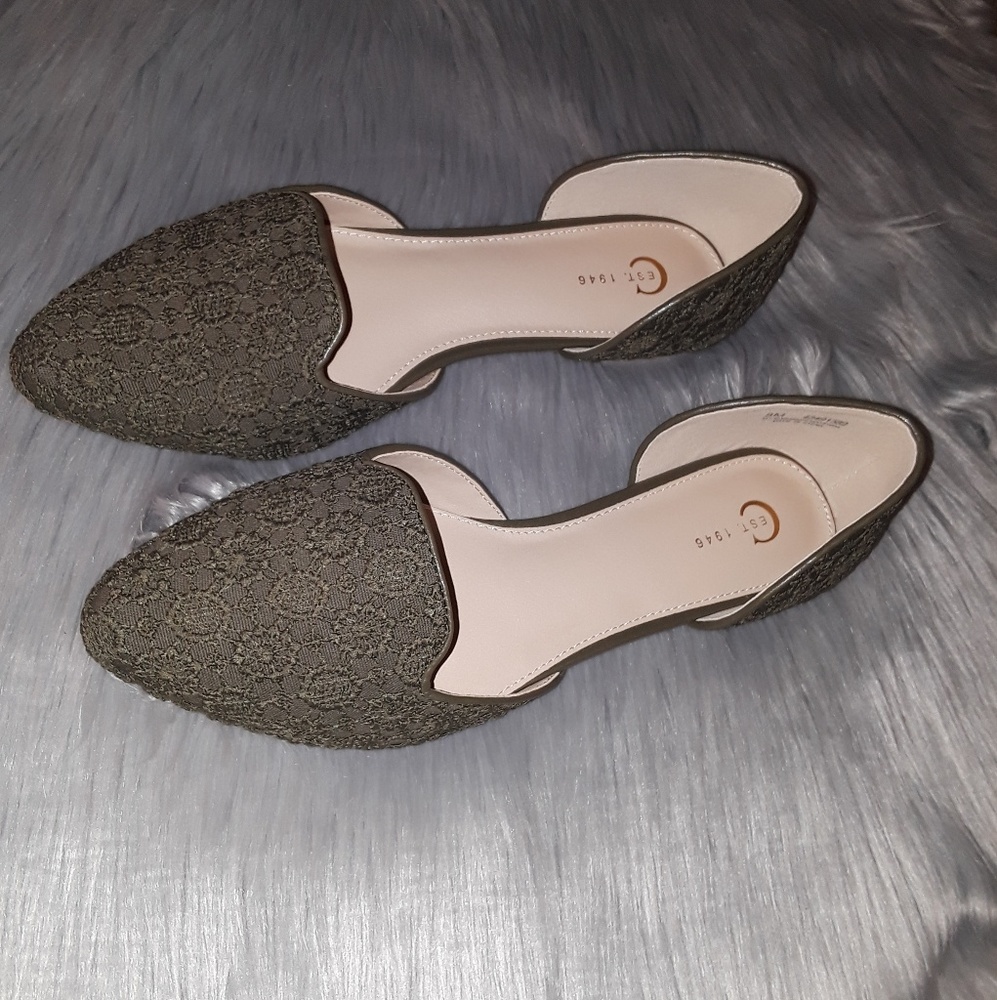 Olive Pointed Toe Crochet Wide Width Flats 8W